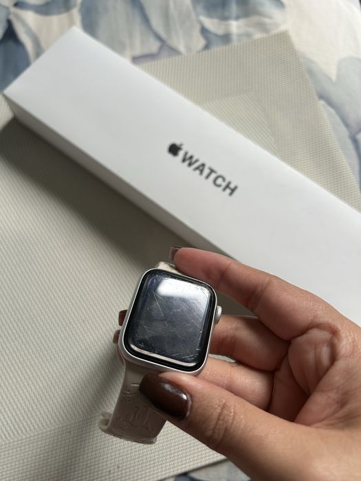 Смарт часовник Apple wache SE