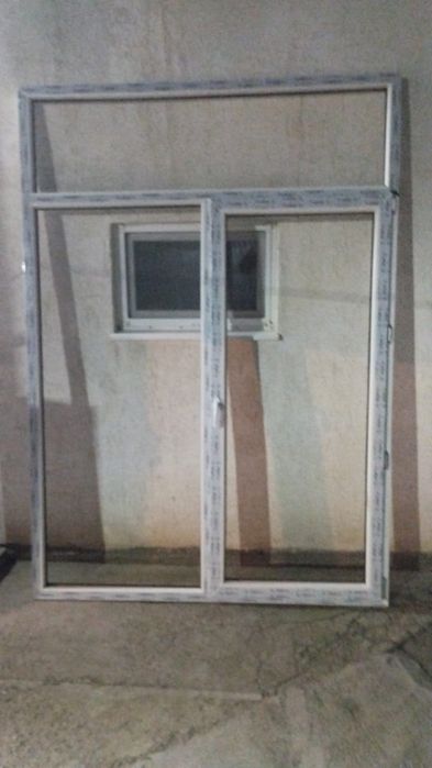 Продам пластиковые двери новый