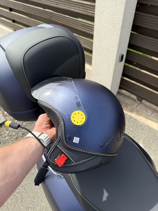 Vespa GTS300 SuperTech – Blu Energico Matt