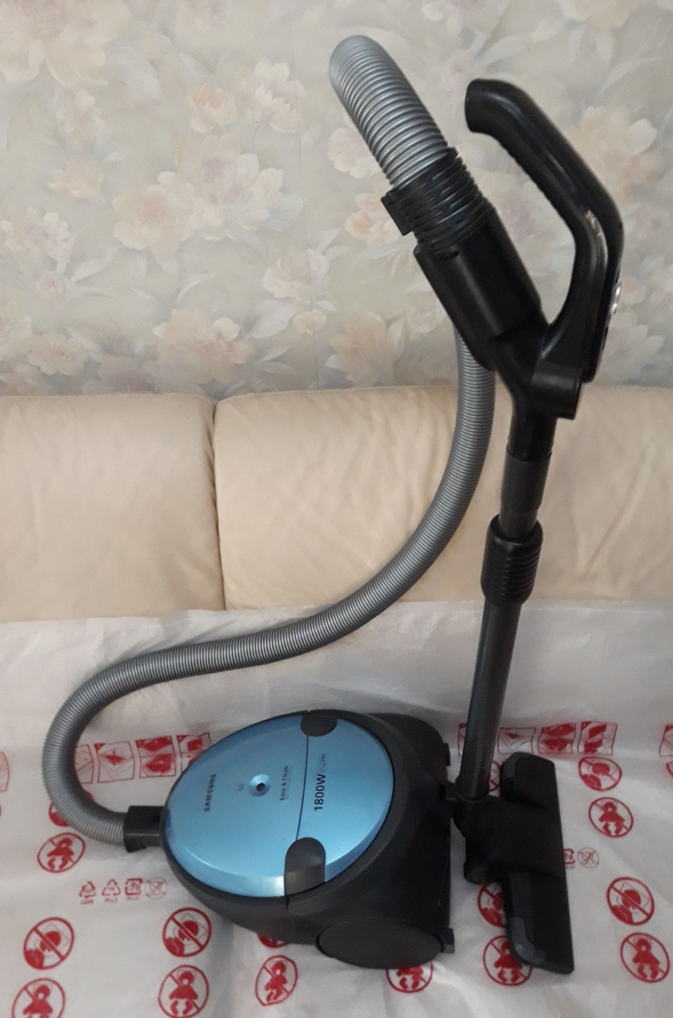 Пылесос Samsung Easy & Clean.Отличный.Тянет мощно.Гарантия!