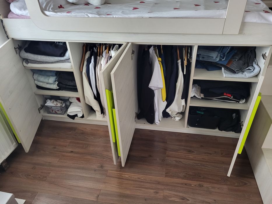 Mobilier dormitor cu doua paturi de o persoană