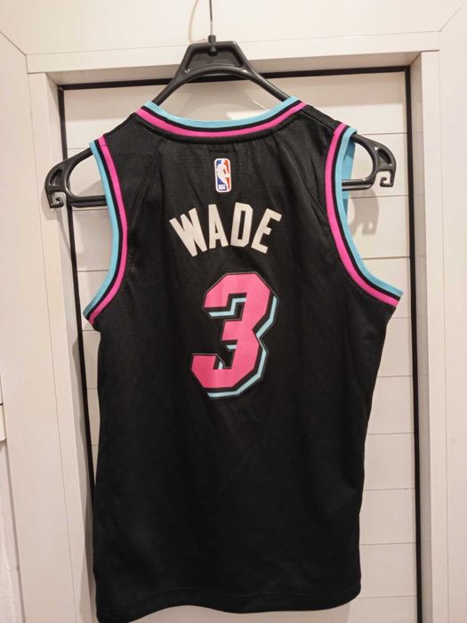 Чисто нов оригинален потник на Miami Heat - Dwyane Wade