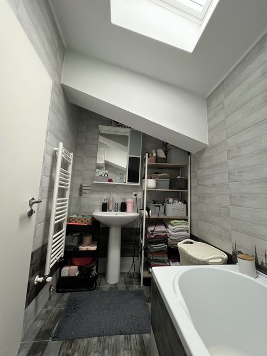 Apartament 3 camere, 2 bai, balcon inchis, parcare, Sanpetru Residence