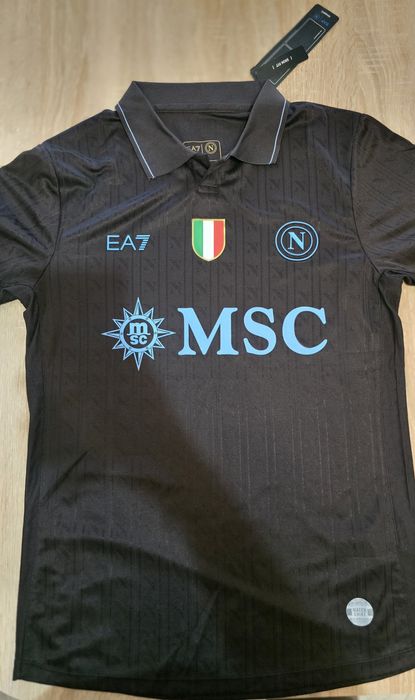 Тениска на Наполи