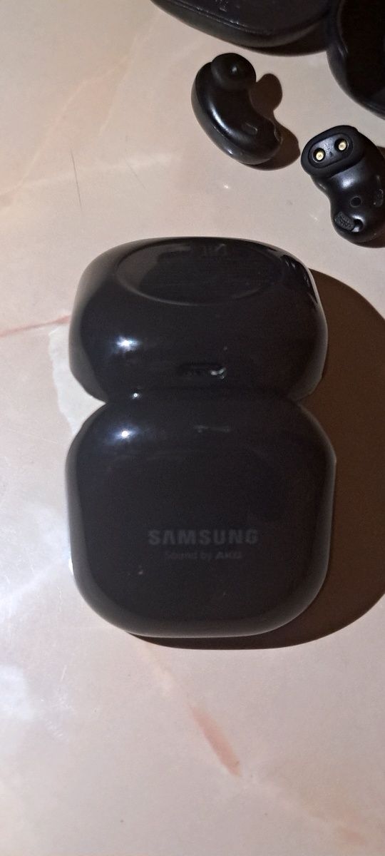 Samsung Buds live