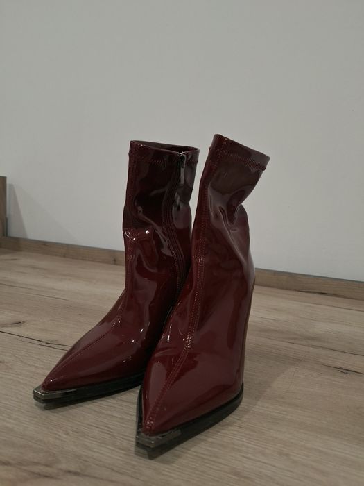 Почти новые ботинки