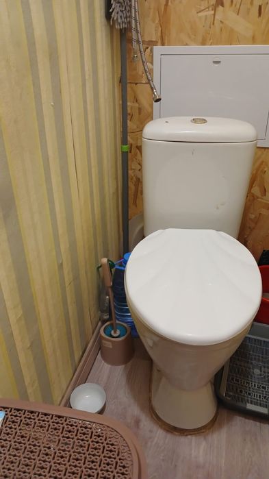 Продам унитаз в хорошем состоянии