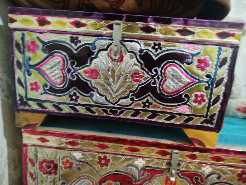 Sandiq 1 dona katta 1 dona kichkina sandiq yangi