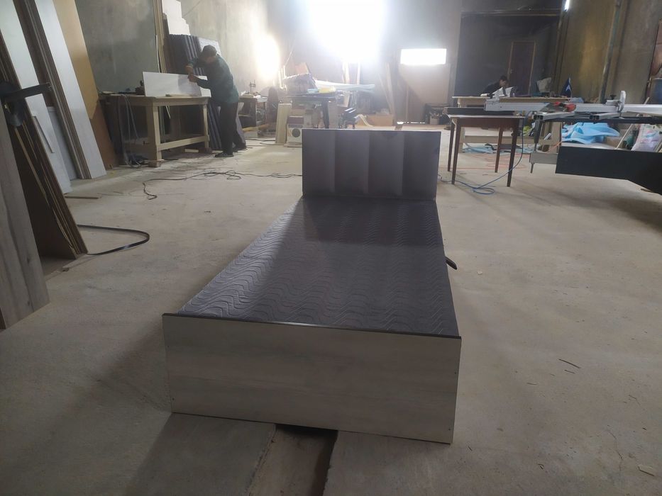 arzon kalavat 001 krovat sunduk arzon sifatli 550ming so'm