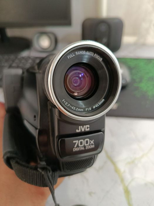 Видеокамера JVC GR-SX150AG