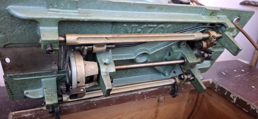 Masina de cusut ileana