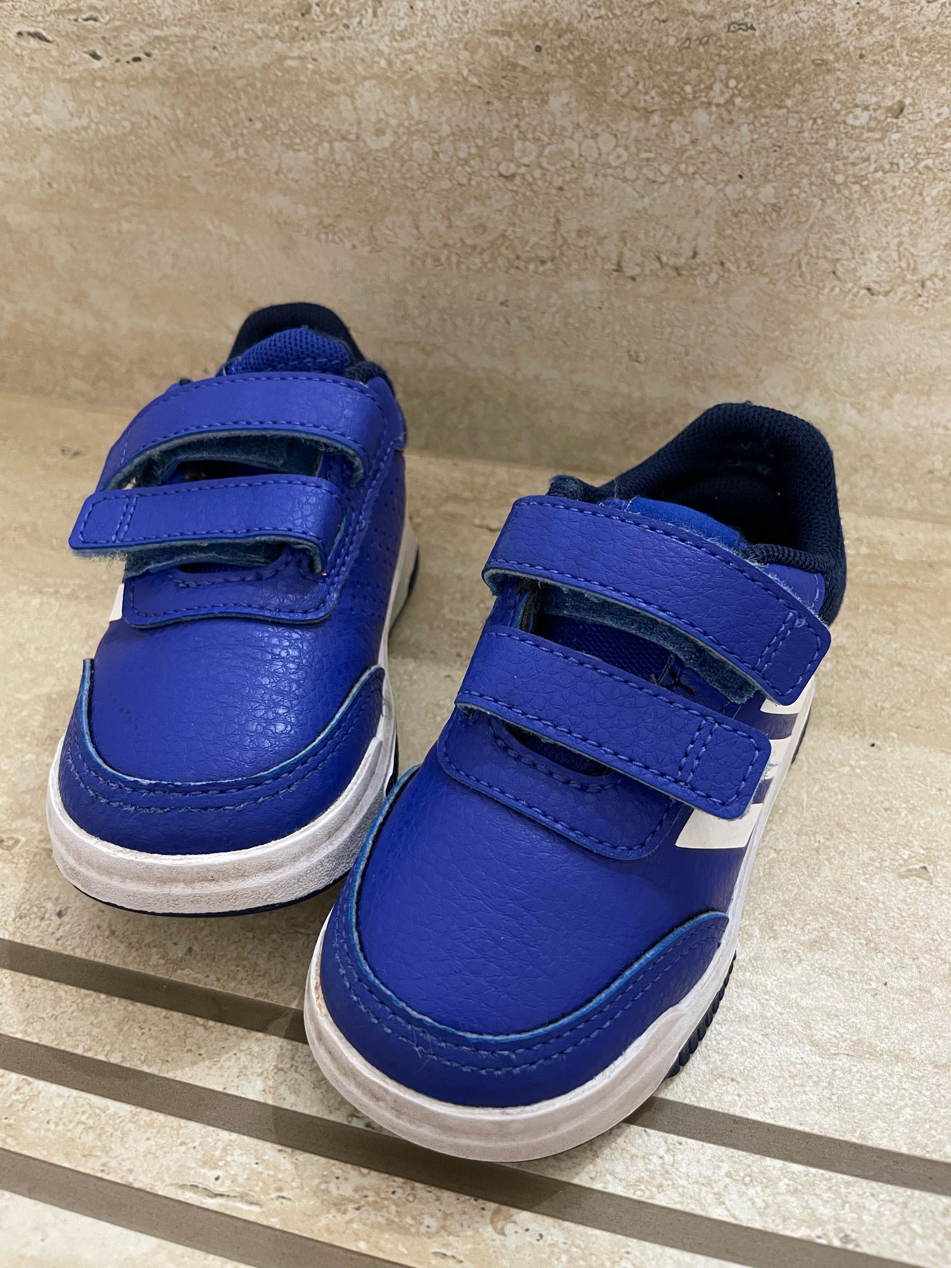Обувки/маратонки за момче Adidas и Mayoral