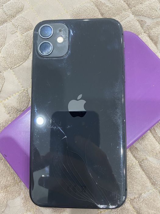 Iphone 11--64гб--79%--экран сломонный--БУ