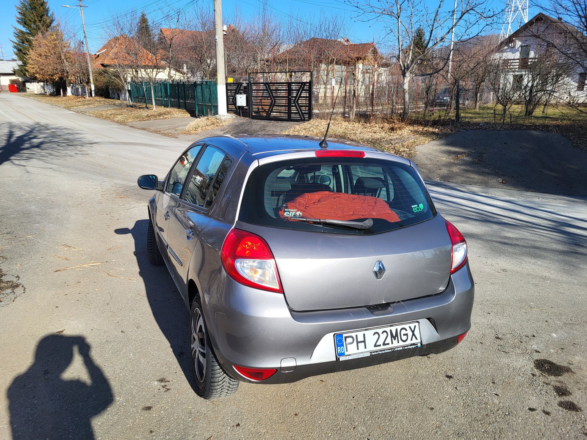 Renault Clio III, o mașină îngrijită.