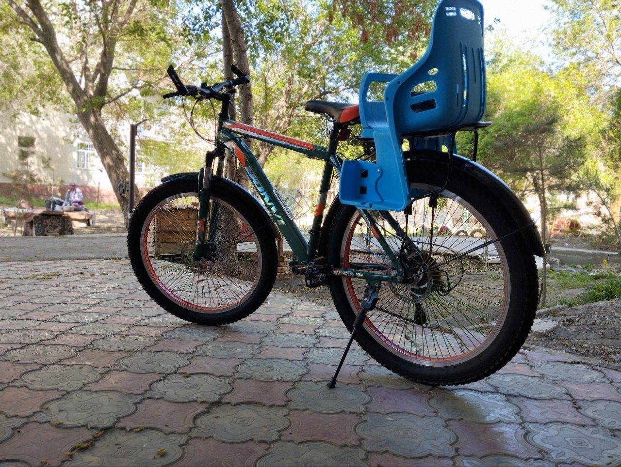 Велосипед Сотилади