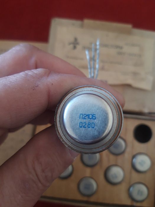 Продаётся реле, транзистор