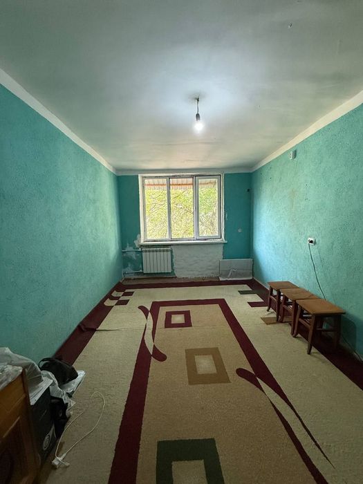 Срочно 1ком квартира в Поселке..Продам .Кирпич
