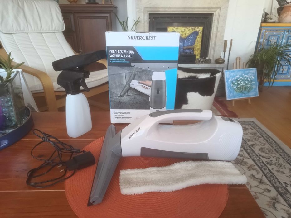 Безжична прахосмукачка за прозорци c зарядным устройством SilverCrest