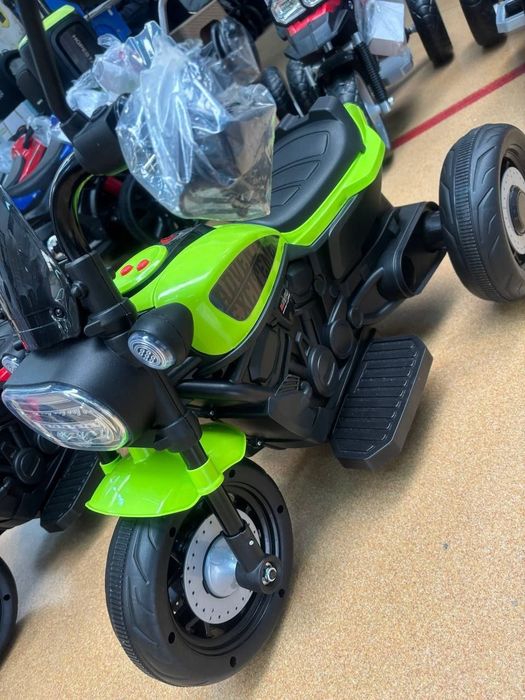 Cărucioare și triciclete