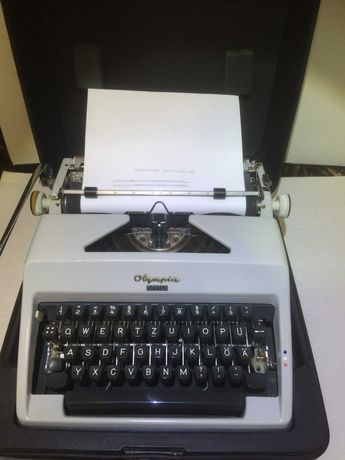 Masini de scris mecanice portabile