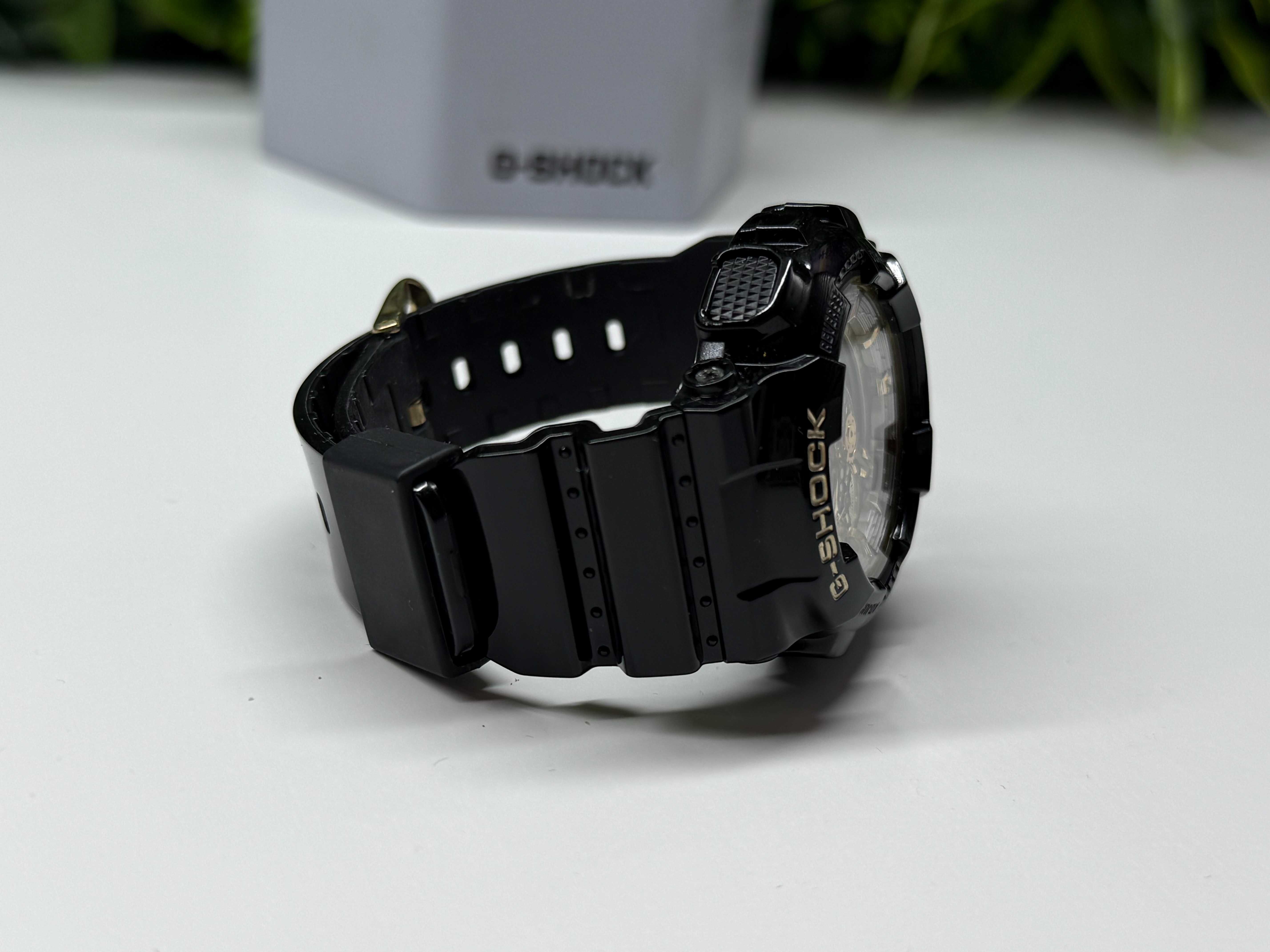 Часовник Casio G-Shock S110GB