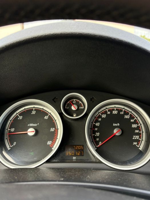 Opel Astra GTC 1.9 CDTI 150CP - 2006