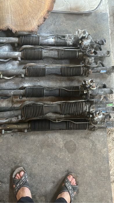 Продам на Ауди 100 рулевый рейки