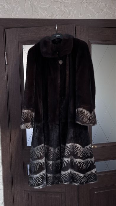 Продам шубу норковую