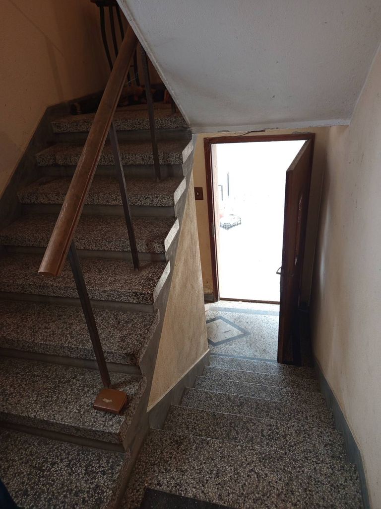 Продава се Къща в Пловдив, Индустриална зона - Тракия - 210 кв.м за 381 €/кв.м - Снимка #6
