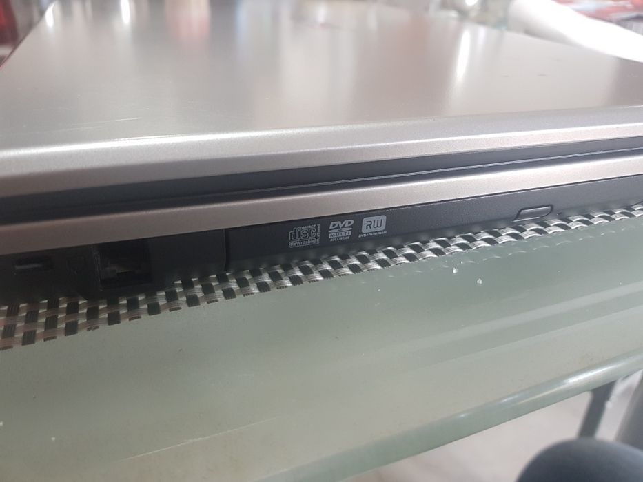 Laptop на Части,