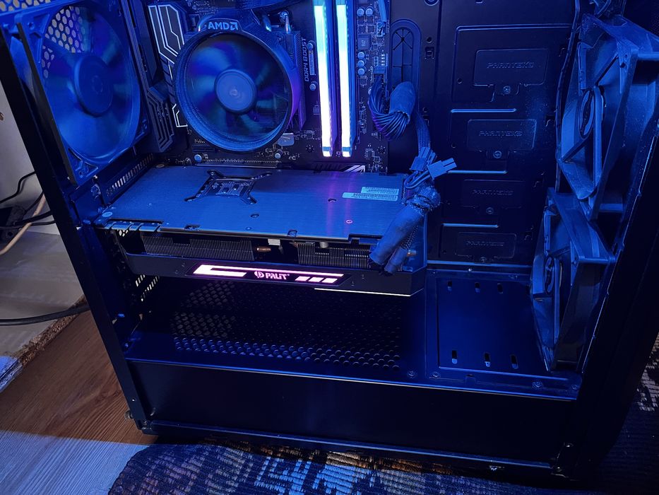 Продавам перфектна Palit GTX 1070 8GB