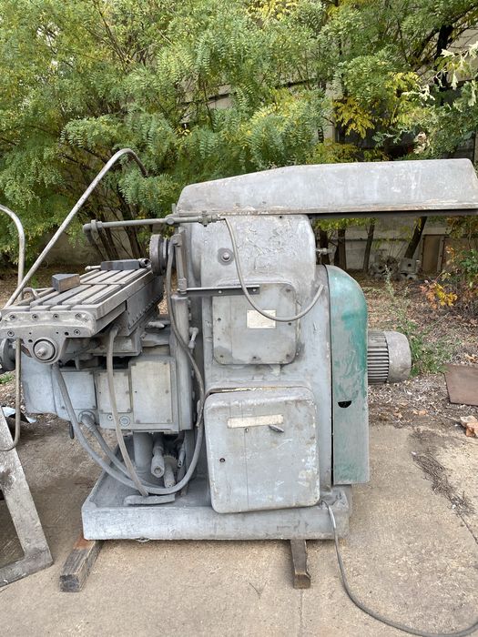 Vand masina de gaurit radiala, marca tip Infratirea Oradea, freza Fus