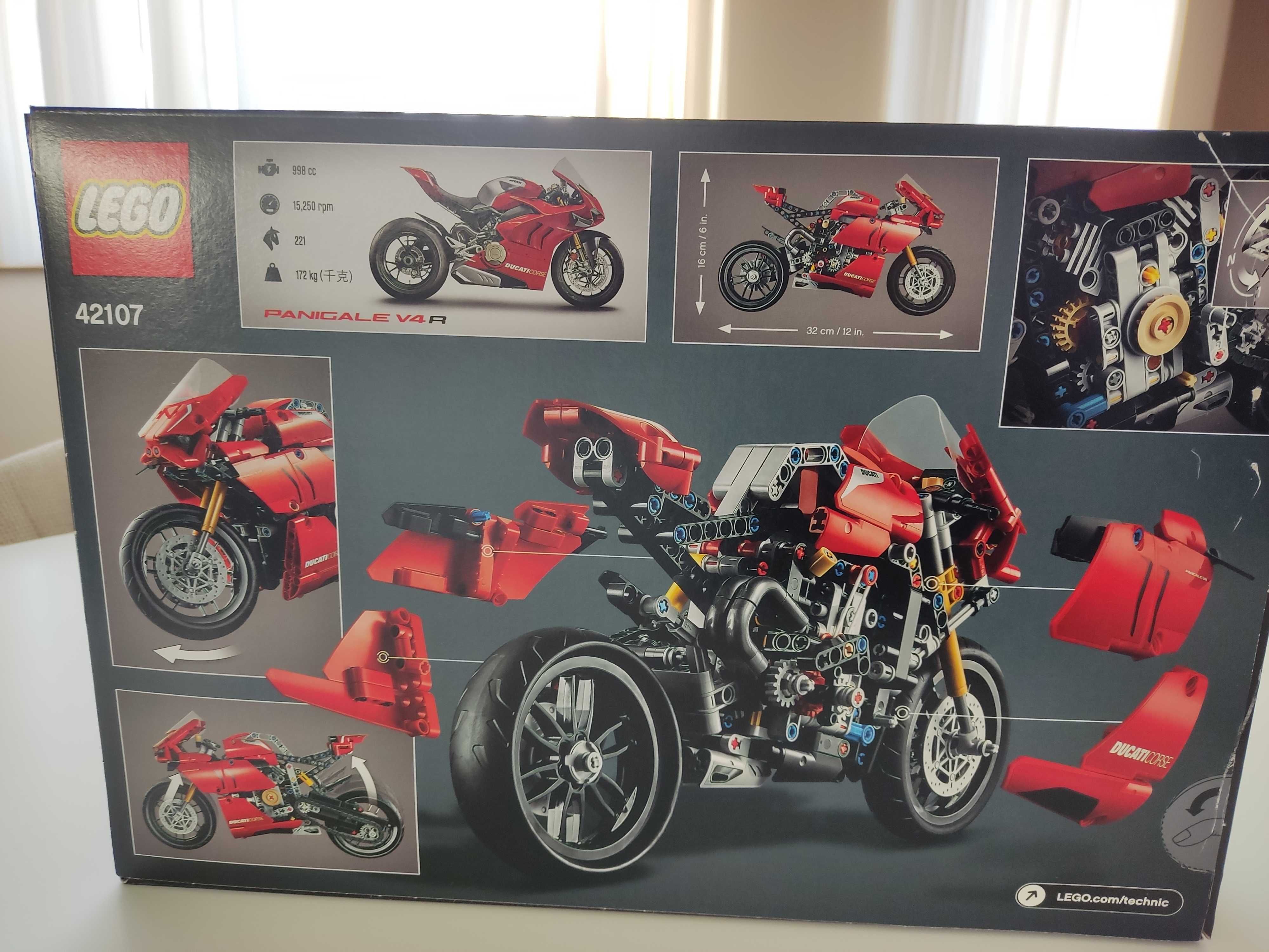 Lego Technic Ducati Panigale V4R