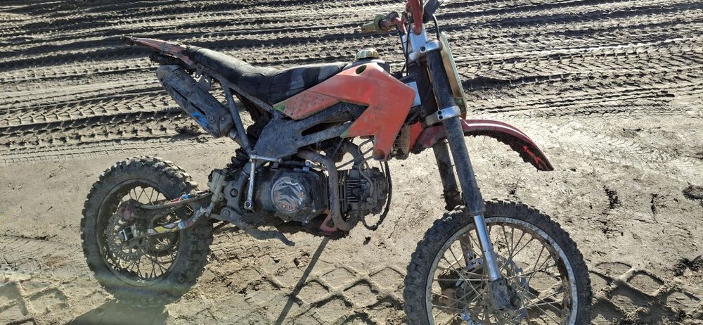 Vand cros 140cc  stare foarte buna