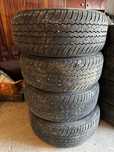 Продаю летние шины dunlop 285/60/18