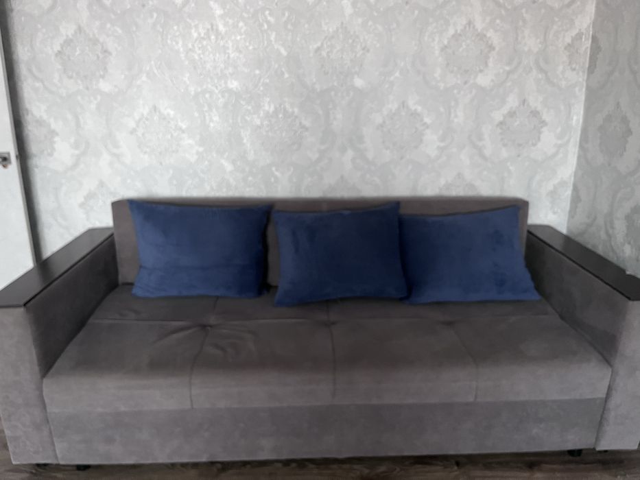 Диван для зала, прихожей