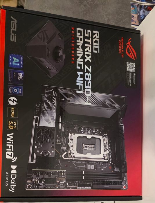 Дънна платка Asus Rog strix z890 itx wifi Нова!