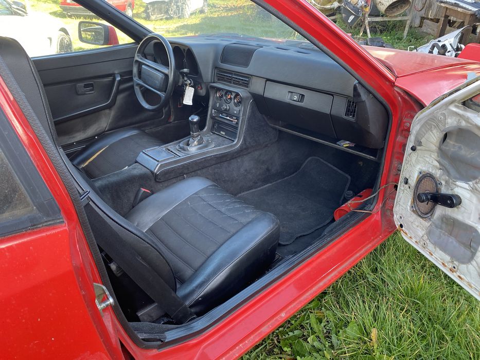 Porsche 924/ 2.0 i/ 125 cp/ injectie/ istoric/retro