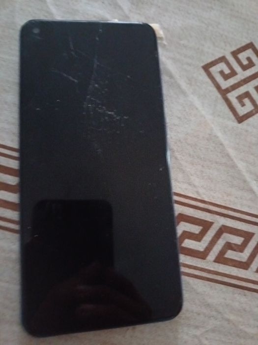 Telefon redmi spart și codat prețul este acceptabil rău suna-ma