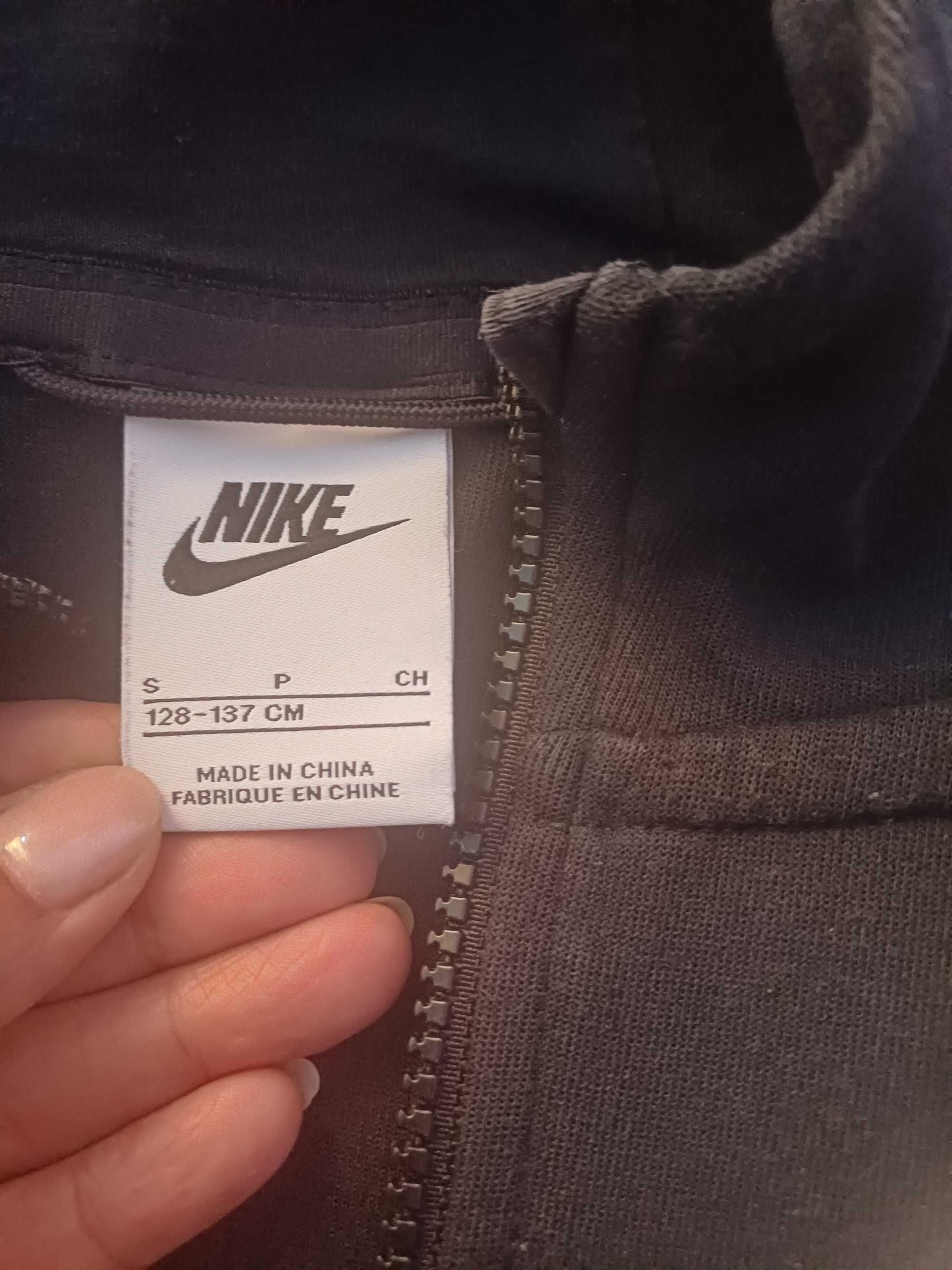 Nike Tech 8-10г.