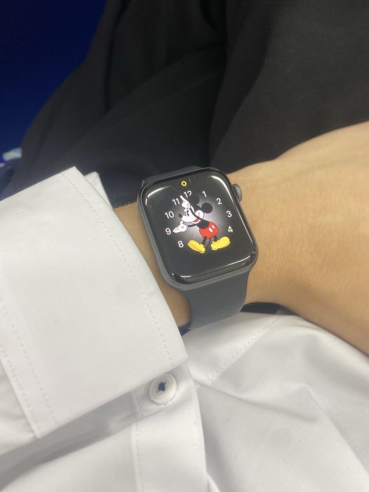 Apple watch series 4