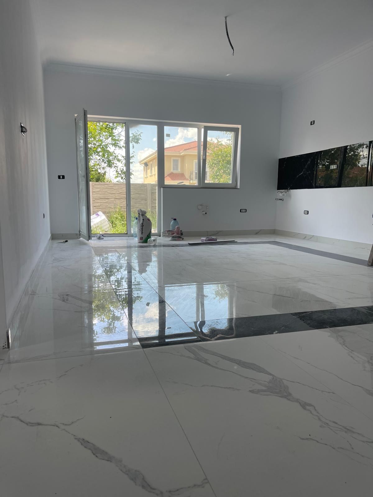 Vand duplex casa mosnita noua toate utilitatile langa asfalt