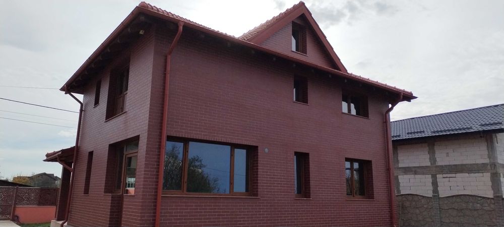 Casa individuala 5 camere. 180 mp.