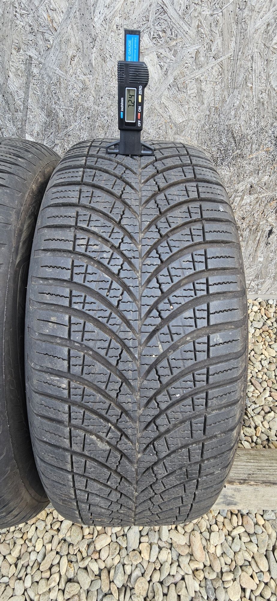 Anvelope Goodyear Vector4Seasons Suv M+S 235/55 R19 105W