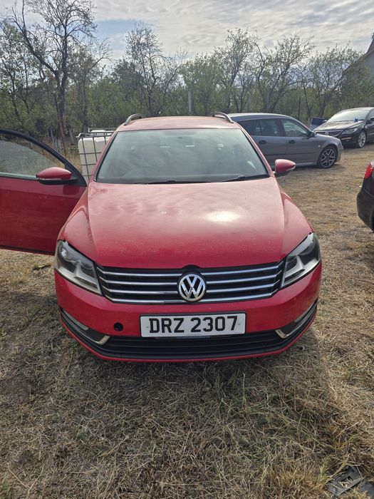 Bara fata faruri  capota aripi trager  Volkswagen Passat B7 2012