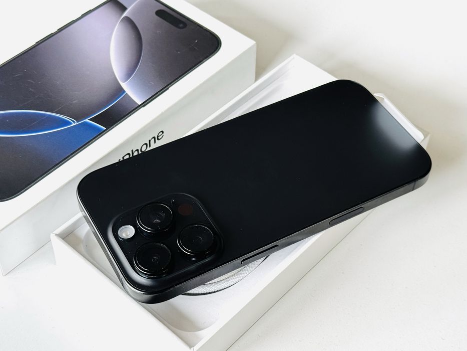 Iphone 16 Pro 256GB Black 100% Батерия! Гаранция 6 месеца