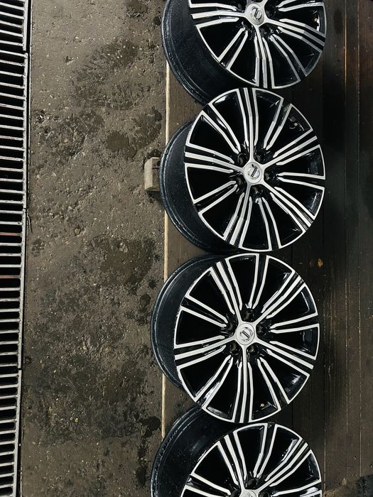 Джанти за Волво S60 2022 година