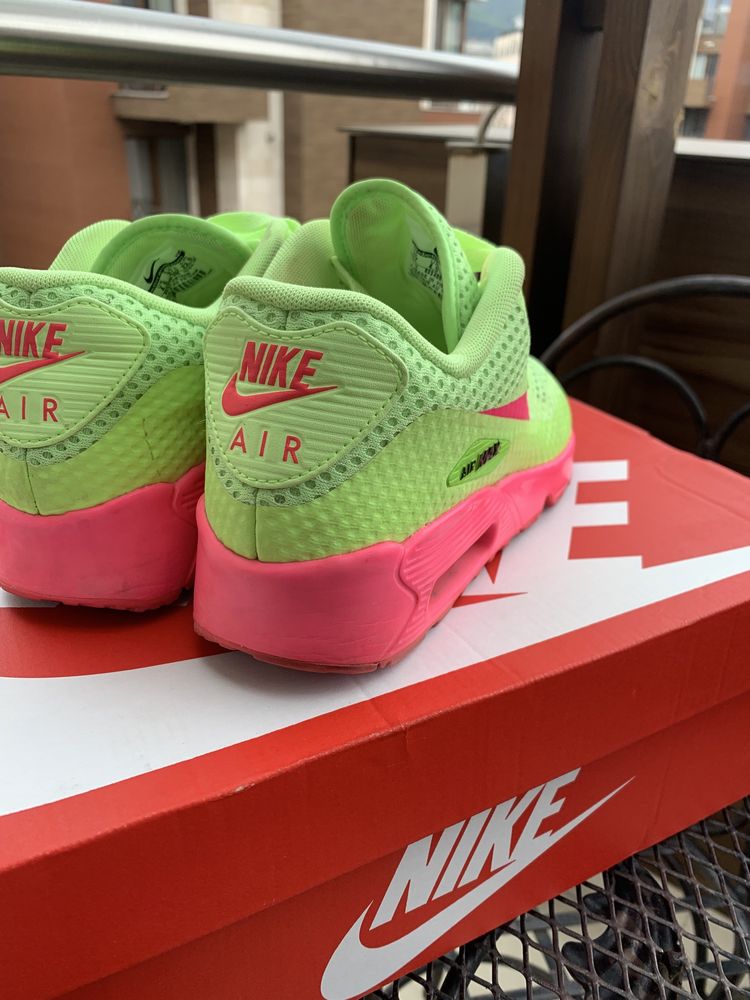 Дамски неонови маратонки Nike Air max