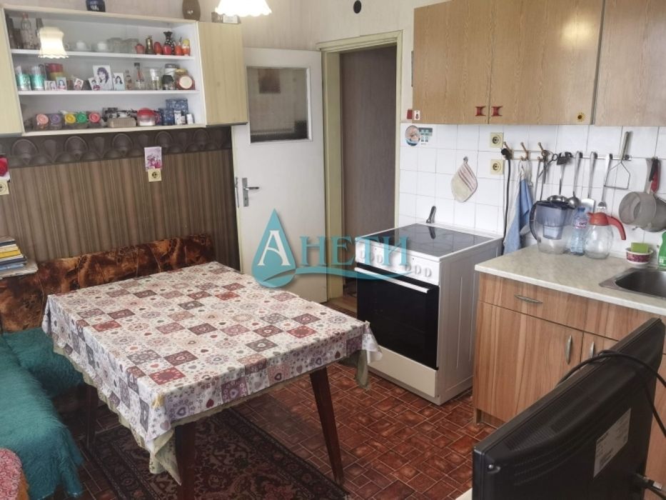 Тристаен апартамент 107м2 в кв.Дружба 1, до бул. Христофор Колумб