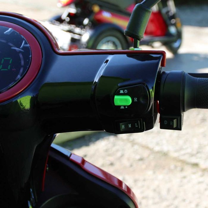 Електрическа Триколка FM1-LUX 1500W - RED MaxMotors